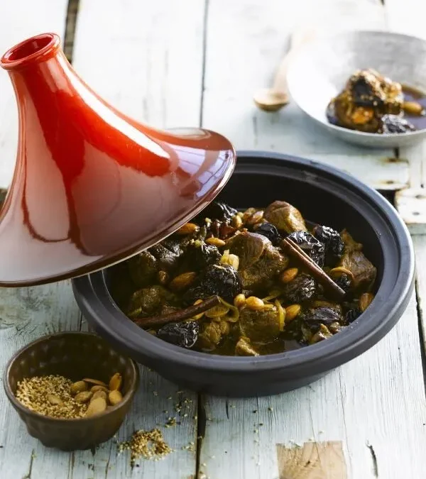 Tajine d&rsquo;agneau aux pruneaux et amandes